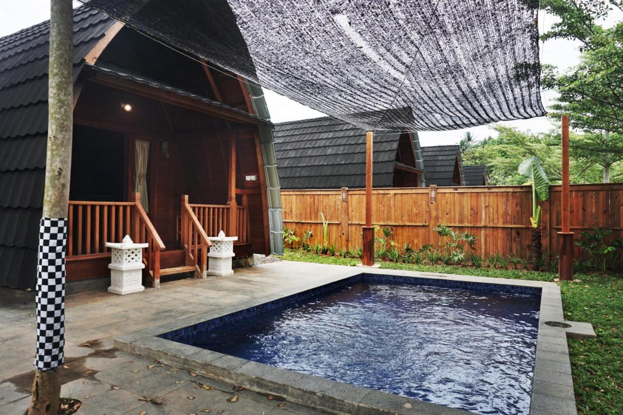 Collection O 9 Villa Ubud Anyer Dış mekan fotoğraf