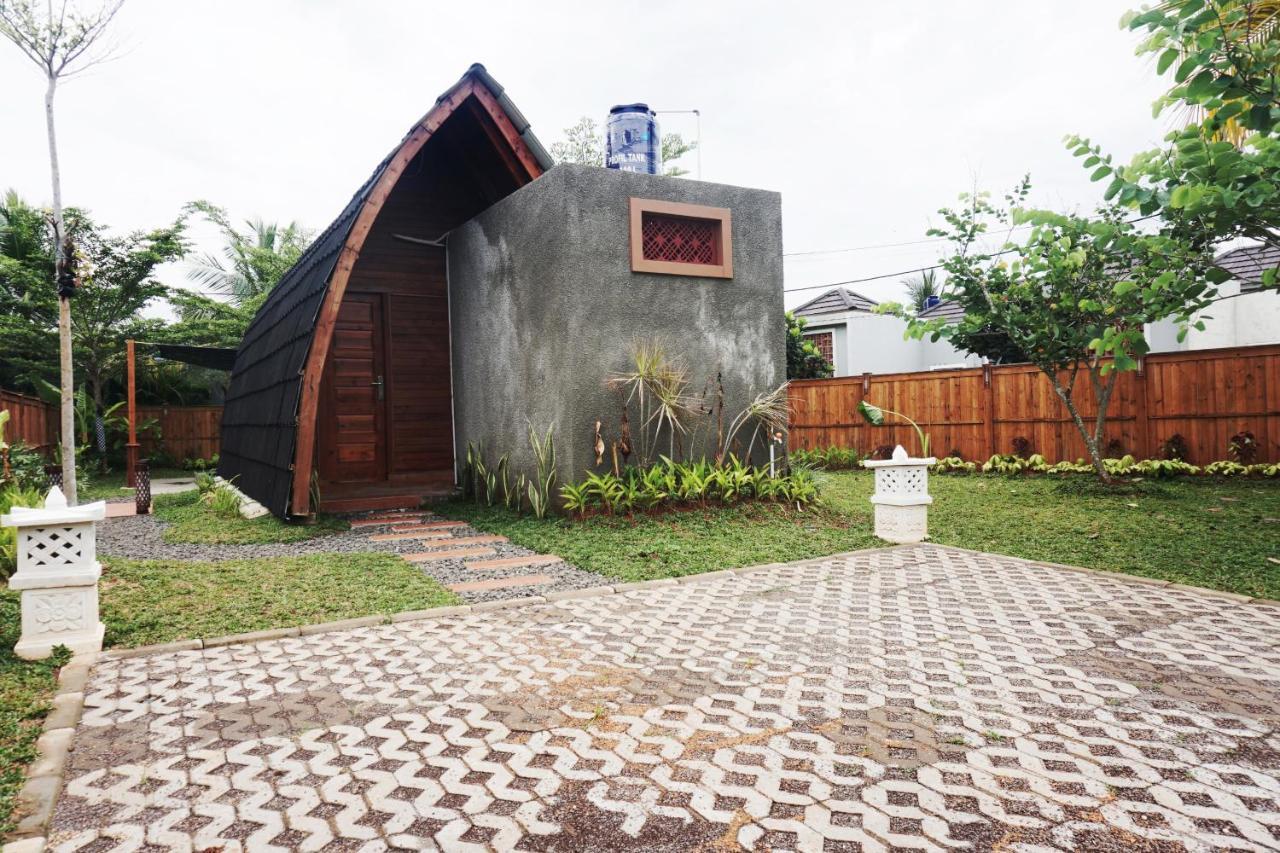 Collection O 9 Villa Ubud Anyer Dış mekan fotoğraf