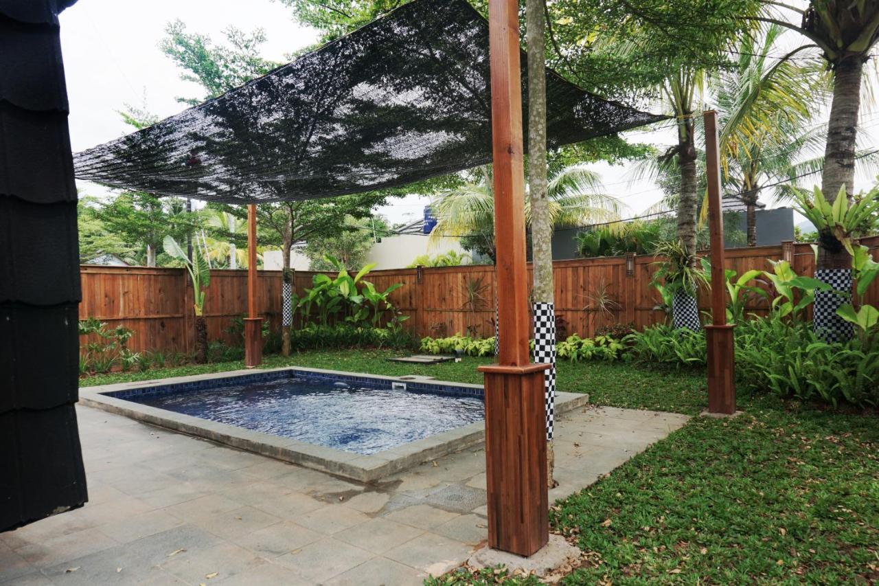 Collection O 9 Villa Ubud Anyer Dış mekan fotoğraf